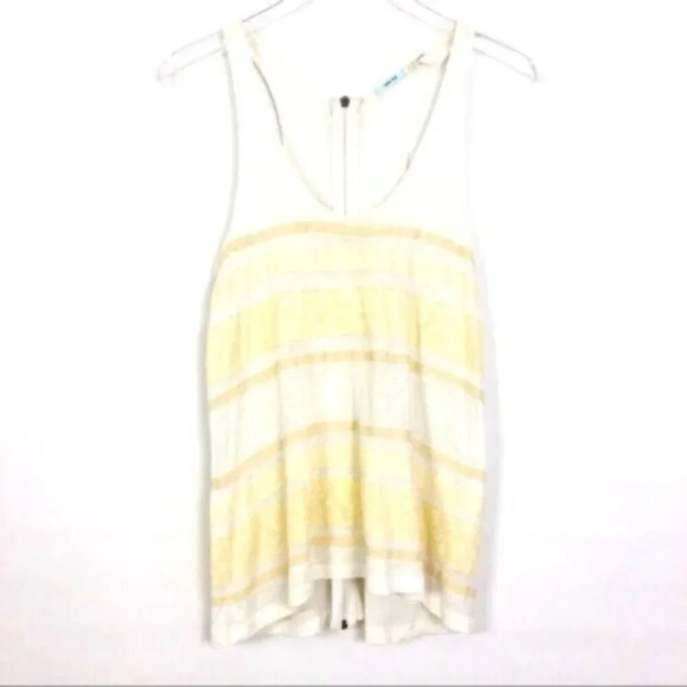 Kimchi Blue | Urban Outfitters White & Lace tank Size Small